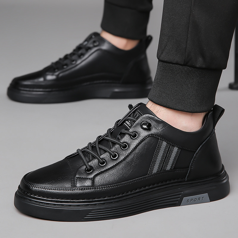 Vīriešu ādas ikdienas sneaker stilā ar splitādas ādas augšpusi, gumijas zole, PU zolīte, iekšējā odere no cūku ādas, vulkanizēta zole