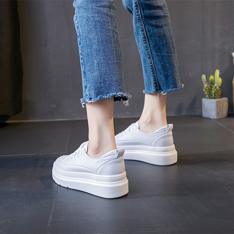 Moteriški platforminiai sportbačiai moterims su aukštinančia platforma, Korėjietiško stiliaus, mikropluošto viršus, PU padukas, kulno aukštis 6–8 cm