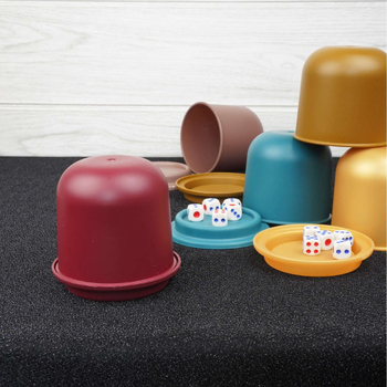 Комплект чаши за зарове със сито – пластмасов, заоблени ъгли, форма: друга, кутии: 30/200, произход: Гуандун, подходящ за шах и игри с карти