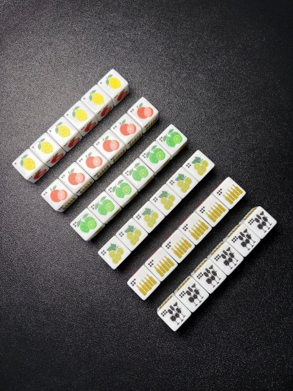 Акрилни зарчета за настолни игри, дизайн: правоъгълен ъгъл, форма: друга, кутия с 15000 капсули, персонализируеми