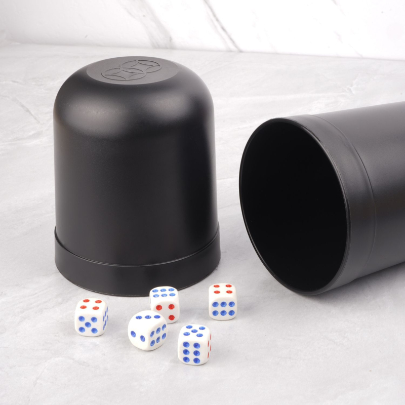 Комплект чаши за зарове – ABS конструкция; за бар, караоке и нощни клубове; за игри със зарове.