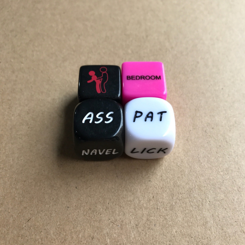 Комплект еротични зарове за прелюдия - 6 комплекти комбинирани зарове, акрил, стил филет (Материал: акрил, Стил: филет, Опаковка: 600 комплекти в кутия, Персонализация: Да)