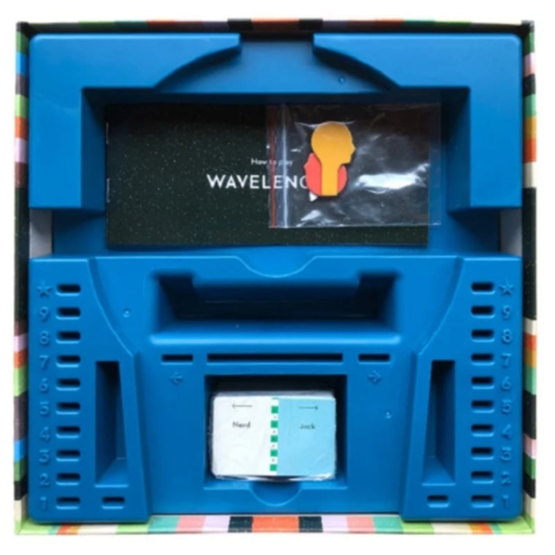 Wavelength társasjáték — kártya-alapú parti társasjáték érzelmi, látási és intellektuális fejlesztéssel, 14+ éveseknek