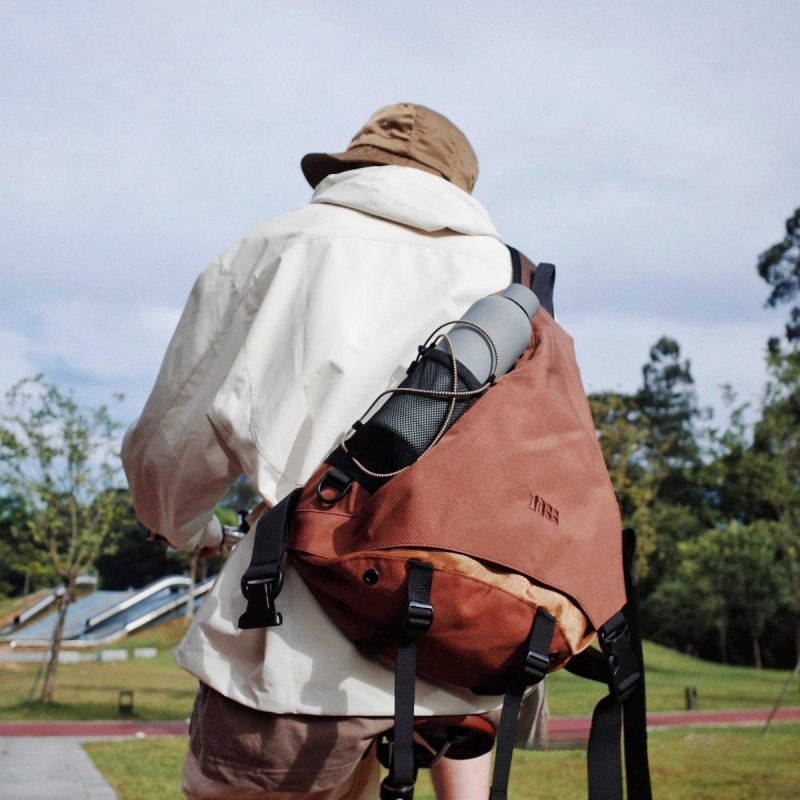 Sportski ruksak od Oxford tkanine, dizajn luka i strijela, remen s zračnim jastukom, za muškarce, proljeće 2025 izdanje