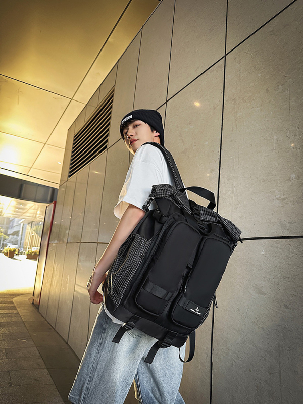 Rucsac unisex, nylon, rezistent la abraziune, capacitate sub 20 L, curea de umăr curbată, căptuire din poliester