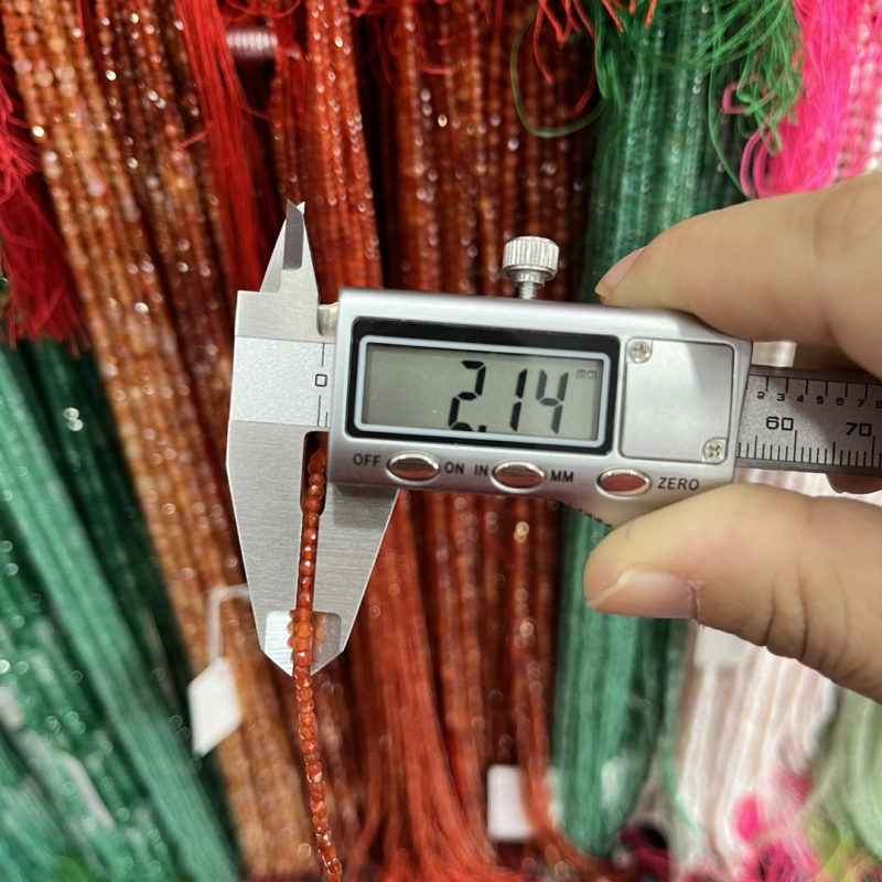 Labave perle od agata – okrugle, facetirane, grubim rezom, marka Xinyue