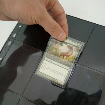 Henwei 9‑kép Függőleges Kártyaalbum Ultraman és Pokémon számára — 11 Lyuk, Három Réteg Loose-Leaf, Oldalsó Nyitás, Kétoldalas Lapok, Műanyag