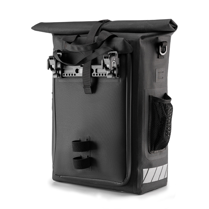 ROCKBROS vízálló kerékpáros hátsó csomagtartó táska, kapacitás 13,5–18 L, táska teste: poliészter + TPU, csat: nylon + PA, modell 30140100/AS-131