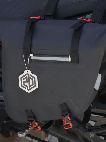 Vízálló nyereg táska motorkerékpárhoz és kerékpárhoz, TPU anyag, 30L kapacitás, modell Zc017