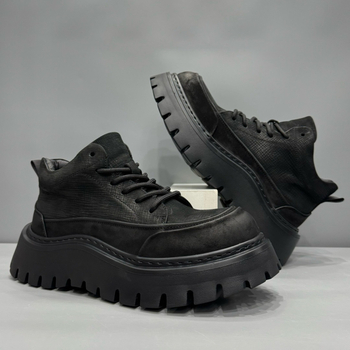 Férfi Martin bakancs első réteg marhabőrrel, habtalppal, középmagasságú szár 3–5 cm, kerek orr, pamut bélés