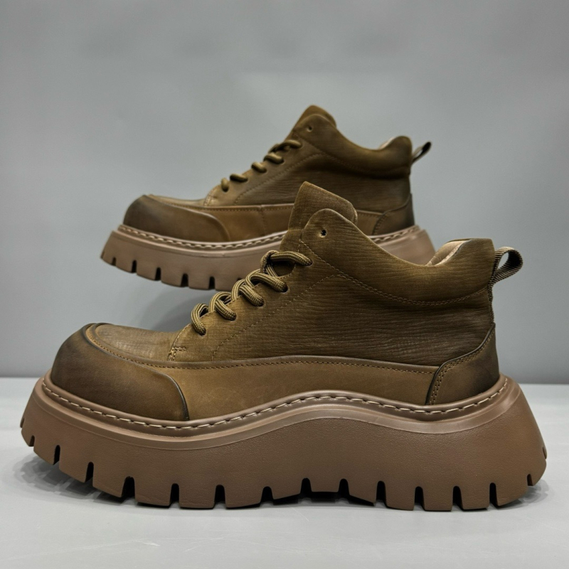 Férfi Martin bakancs első réteg marhabőrrel, habtalppal, középmagasságú szár 3–5 cm, kerek orr, pamut bélés