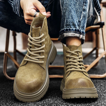 Férfi Martin csizmák, bőr felsőrész, gumi talp, kerek orr, elülső fűzőzárás, középmagas sarok 3–5 cm (bőr felsőrész; gumi talp; kerek orr; elülső fűzőzárás; középmagas sarok 3–5 cm)