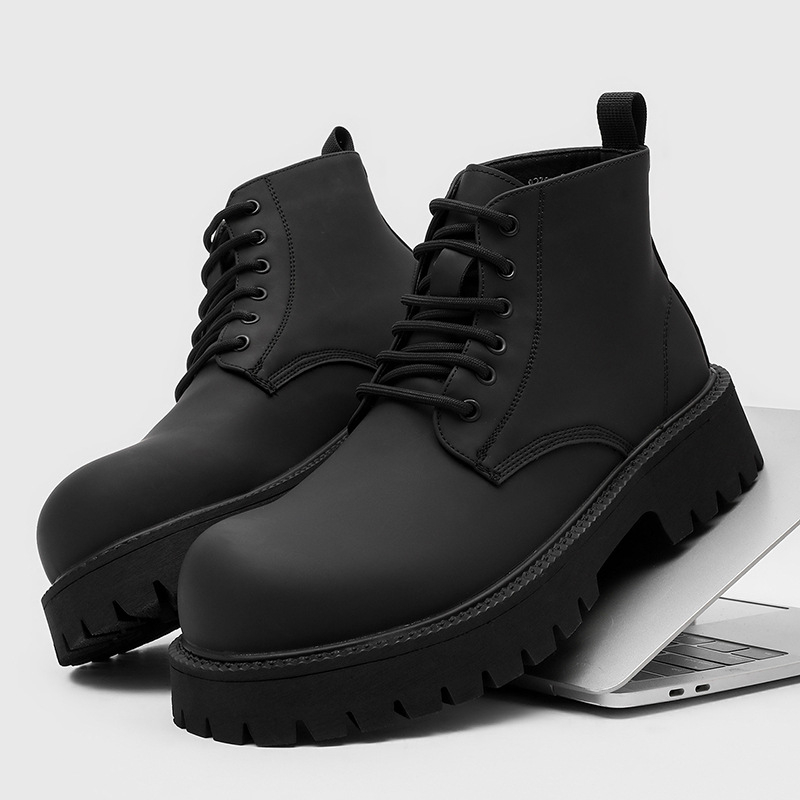 Ghete Martin pentru bărbați, talpă din cauciuc, guler scurt, închidere cu șiret în față, căptușeală din microfibră