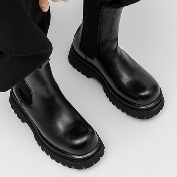 Ghete Martin în stil britanic, înalte, cu talpă groasă din cauciuc, partea superioară din PU artificial, căptușeală din plasă, gambă de înălime medie