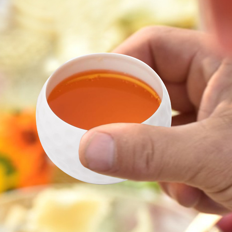 Golfo kamuolio formos plastikinė šotų taurė, 50 ml, su logotipu