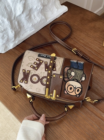 Ženska torba Boston crossbody, PU materijal, horizontalno kvadratni oblik, zatvarač, unutarnja džep s zipom i džep za telefon