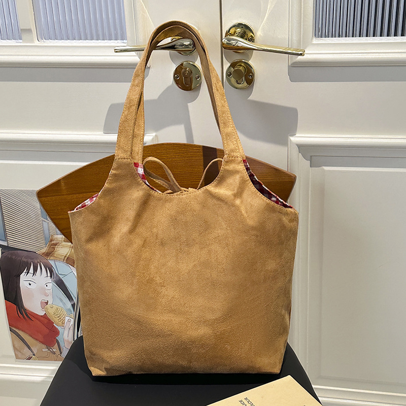 Tote torba, gradska jednostavnost, PU materijal, horizontalni kvadratni oblik, zatvarač, džep za mobitel, podstava od poliestera