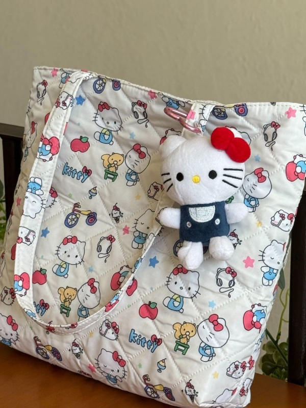 Taotao torbica preko ramena — Oxford materijal, vertikalni kvadratni oblik, zatvarač, najlonska podstava, unutarnji džepovi za telefon i dokumente