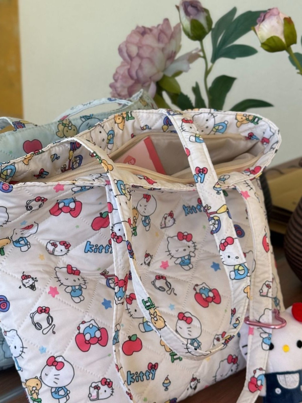 Taotao torbica preko ramena — Oxford materijal, vertikalni kvadratni oblik, zatvarač, najlonska podstava, unutarnji džepovi za telefon i dokumente