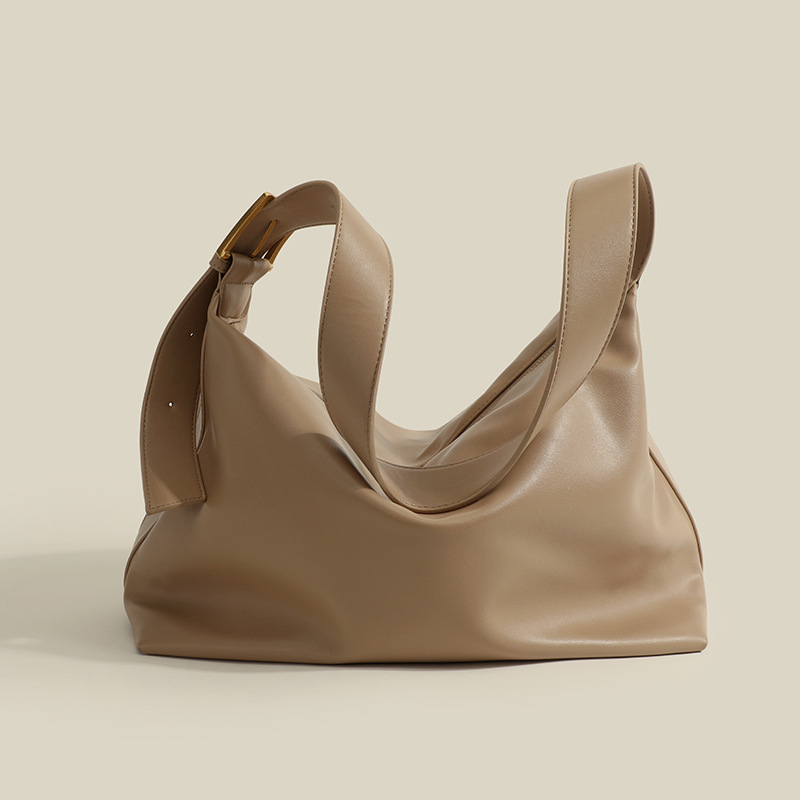 PU bőr crossbody táska, street trend stílus, alkaros kialakítás, horizontális négyzetes forma, cipzáras zárás, poliészter bélés