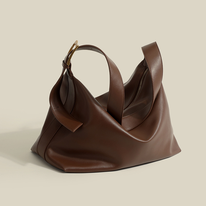 PU bőr crossbody táska, street trend stílus, alkaros kialakítás, horizontális négyzetes forma, cipzáras zárás, poliészter bélés