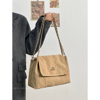 Ženska torba velike kapacitete, lančani remen za rame, torba ispod pazuha, poliester podstava, džep sa zatvaračem