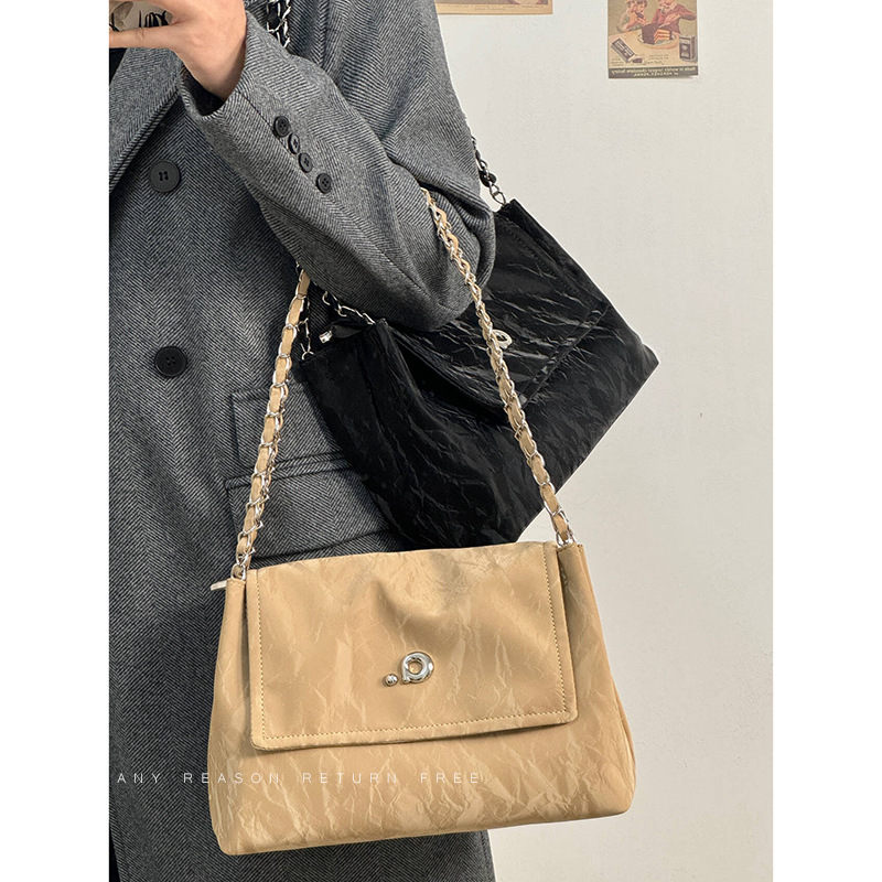 Ženska torba velike kapacitete, lančani remen za rame, torba ispod pazuha, poliester podstava, džep sa zatvaračem