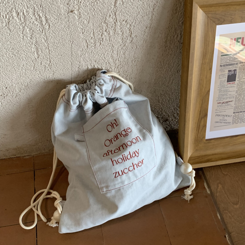 Džinsinė siuvinėta kuprinė su raišteliais, paslėpta užtrauktuko kišenė, unisex stilius, medvilnės įdėklas, pavasaris 2024