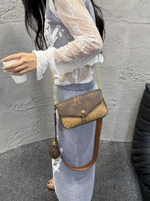 Monica zizi Geantă tip envelope, PVC, Închidere magnetică, buzunar pentru telefon, curele duble