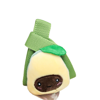 Mini pletena torbica, uspravnog kvadratnog oblika, poliester, otvoreni gornji dio, džep za mobitel