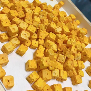 DIY nakit od rogova jelena - skulpturalna obrada, uzorak Cheese Sugar, retro stil