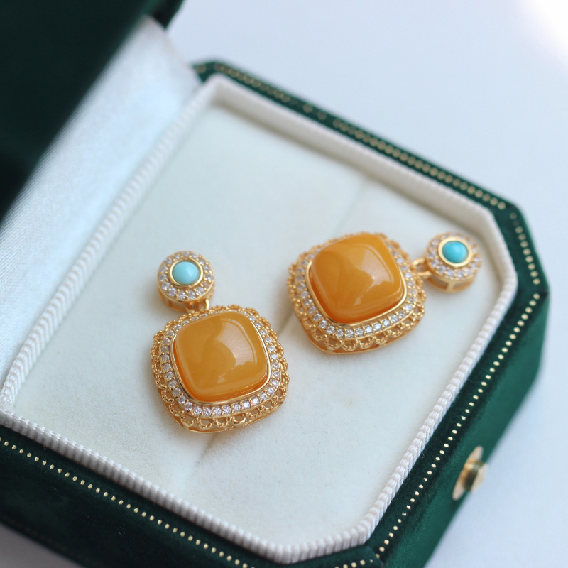 Colier cu pandantiv cub din ceară de albine, argint S925, cu zirconiu încrustat