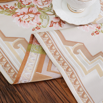 Флаг за маса – 80% полиестер, 20% памук; модерен минималистичен стил; възможна персонализация