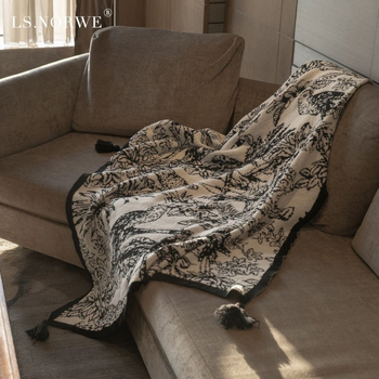 Плетено одеяло с флорално и птичи мотиви, южно-френски стил, лек лукс (Мотив: растения и цветя)