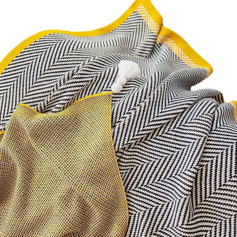 Nordic stílusú kötött plédtakaró nappalikhoz és irodába, akril szálas anyag, csíkos mintázat, 500–799 g, minden szezonban használható.