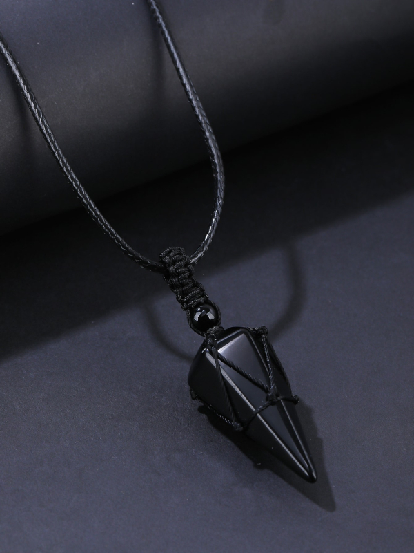 Ogrlica od obsidijana s geometrijskim privjeskom u obliku oktaedarskog romba, vosk konac lanac, unisex