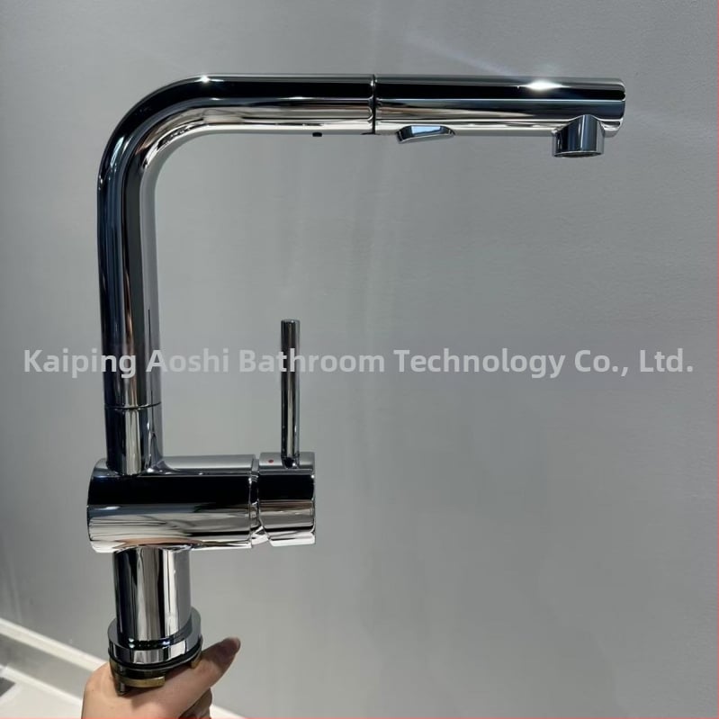 Kuhinjska slavina s izvučnim izlazom, bakreno tijelo, PEX ugrađene cijevi, keramički disk ventil, model S08