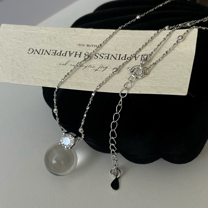 Colier geometric cu aer de lux discret, din argint 925, finisaj polizat, lanț din zale răsucite, pandantiv din argint 925