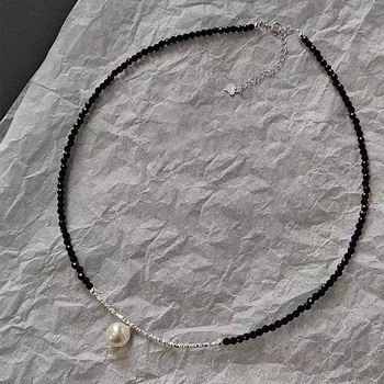 Természetes kő nyaklánc, kézzel készített, szabályos lánccal, medál ötvözetből, súly kb. 15 g