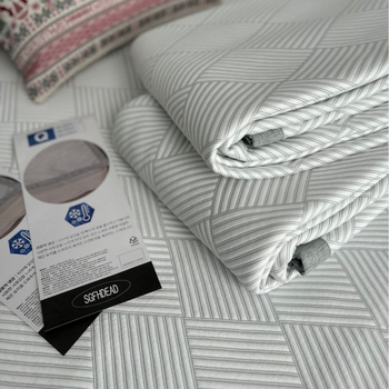 Gultas mats, saliekams dizains; bambuss + ice silk; Jacquard audums; iebūvēta dzesēšana