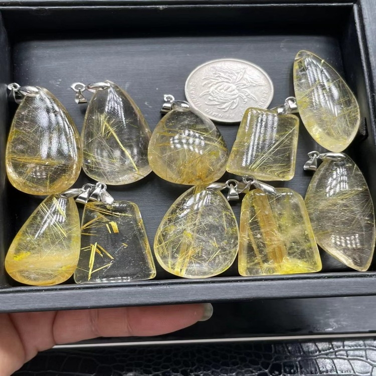Ogrlica od kristala, titan kristal, kapljastog oblika, Kidney crystal marka