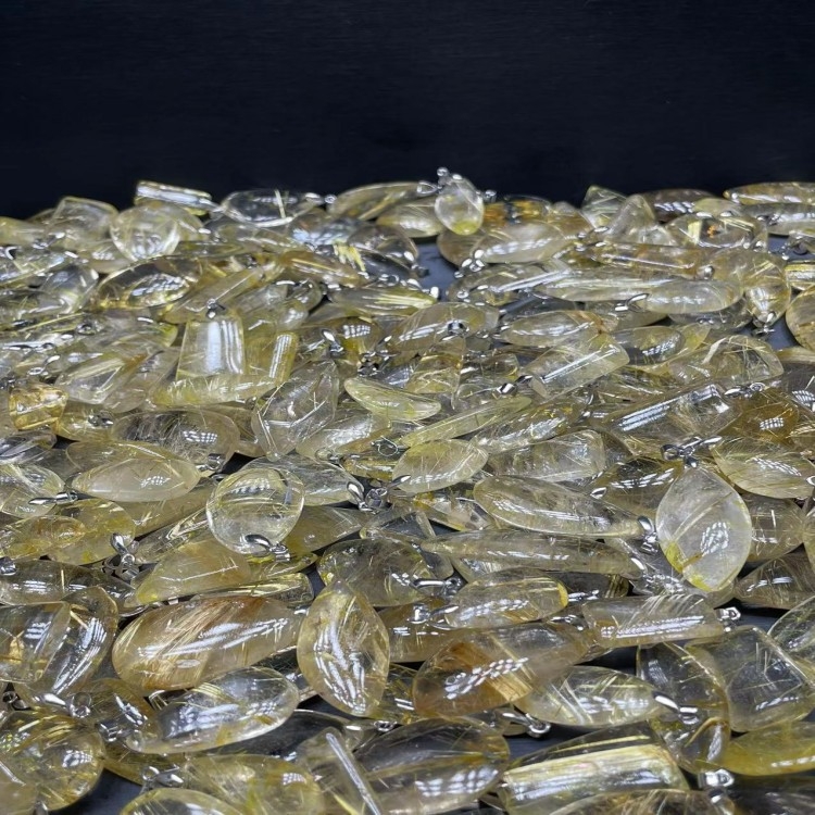Ogrlica od kristala, titan kristal, kapljastog oblika, Kidney crystal marka