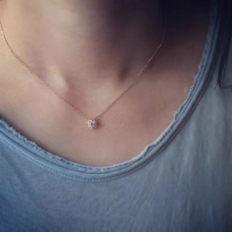 Ogrlica sa geometrijskim sunčanim privjeskom, srebro 925, postavljeno dijamantima, O-vezica, za žene