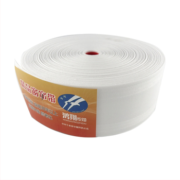 Hongxiang polüestrist kardinatalindi koos õmmeldud lintidega