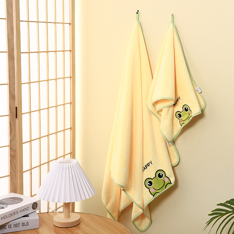 Set prosoape de baie cu design broască desen animat, din fâș coral, foarte absorbent, fără scame; fir 150D; broderie, cusătură și țesătură simplă; model L035, Yun Yimeng; ambalare în set combinat personalizabil