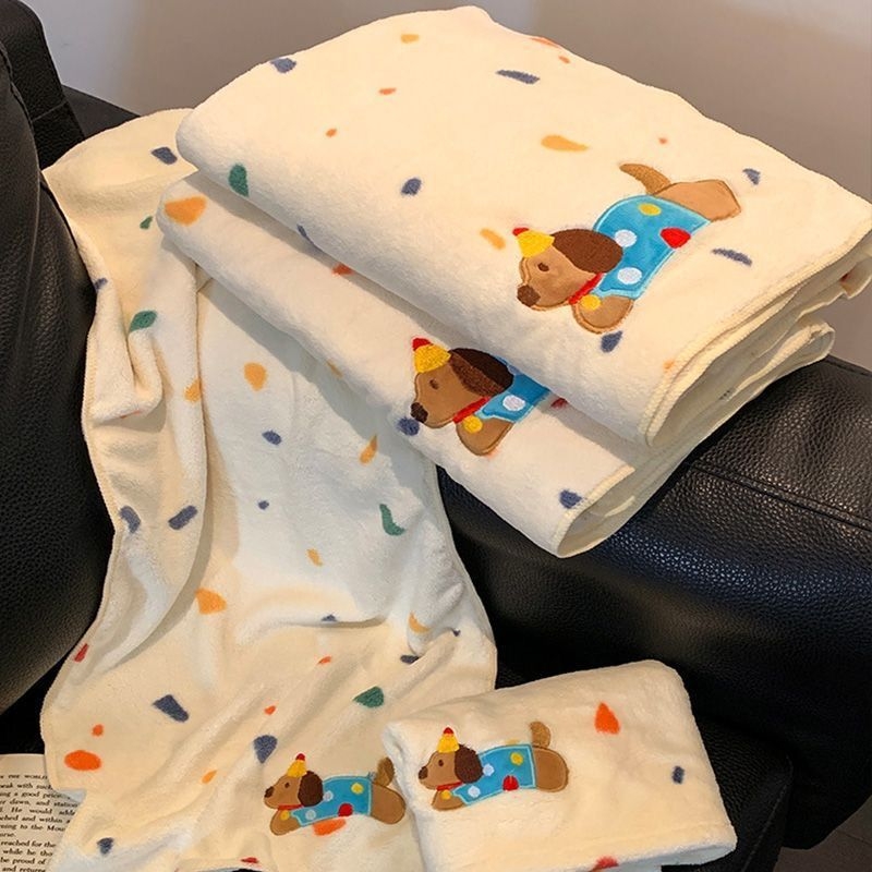 Set ručnika za kupaonicu iz coral fleece, Dalmatinska serija, upijajući, debeli, 200 g i više