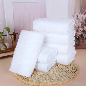 Hotelski ručnik s mogućnošću prilagođavanja (Zgušnjena verzija; 100% pamuk; 120 g; apsorpcija 0–5 s)