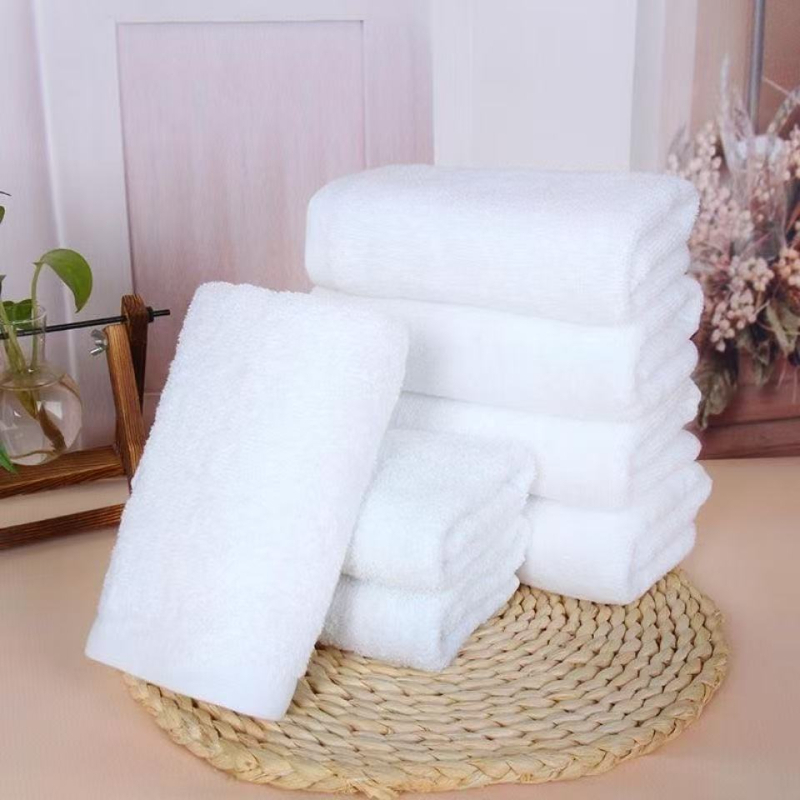 Hotelski ručnik s mogućnošću prilagođavanja (Zgušnjena verzija; 100% pamuk; 120 g; apsorpcija 0–5 s)