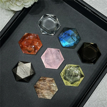 Hexagonalni satelitski lanac s privjeskom šestokraka zvijezda — kristal, Ink Qingzi, Geometrija, moderni minimalizam