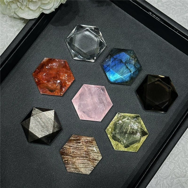 Hexagonalni satelitski lanac s privjeskom šestokraka zvijezda — kristal, Ink Qingzi, Geometrija, moderni minimalizam